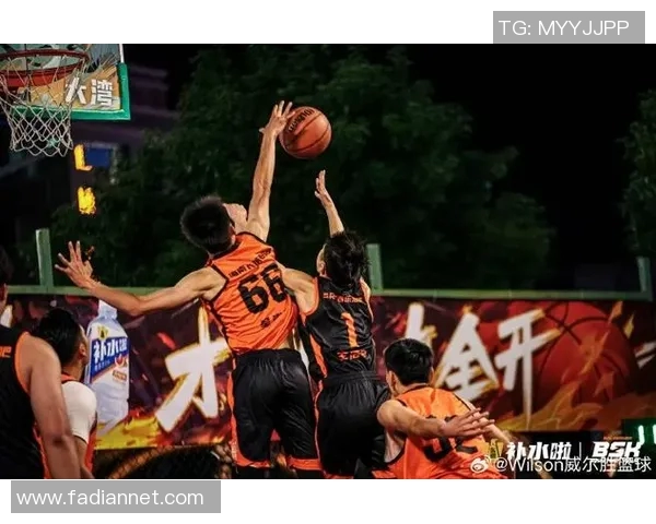 篮球十佳精彩瞬间盘点 精彩对决引爆全场激情 篮球十佳精彩瞬间盘点 精彩对决引爆全场激情