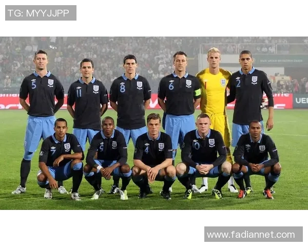 英格兰足球超级联赛最新动态解析:赛季走势、明星球员与战术革新 英格兰足球超级联赛最新动态解析:赛季走势、明星球员与战术革新